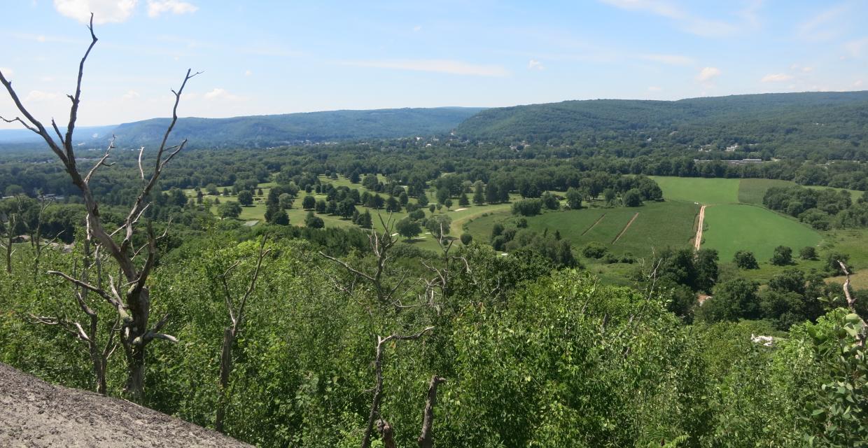 West-facing view from the Minisink Trail - Photo by Daniel Chazin
