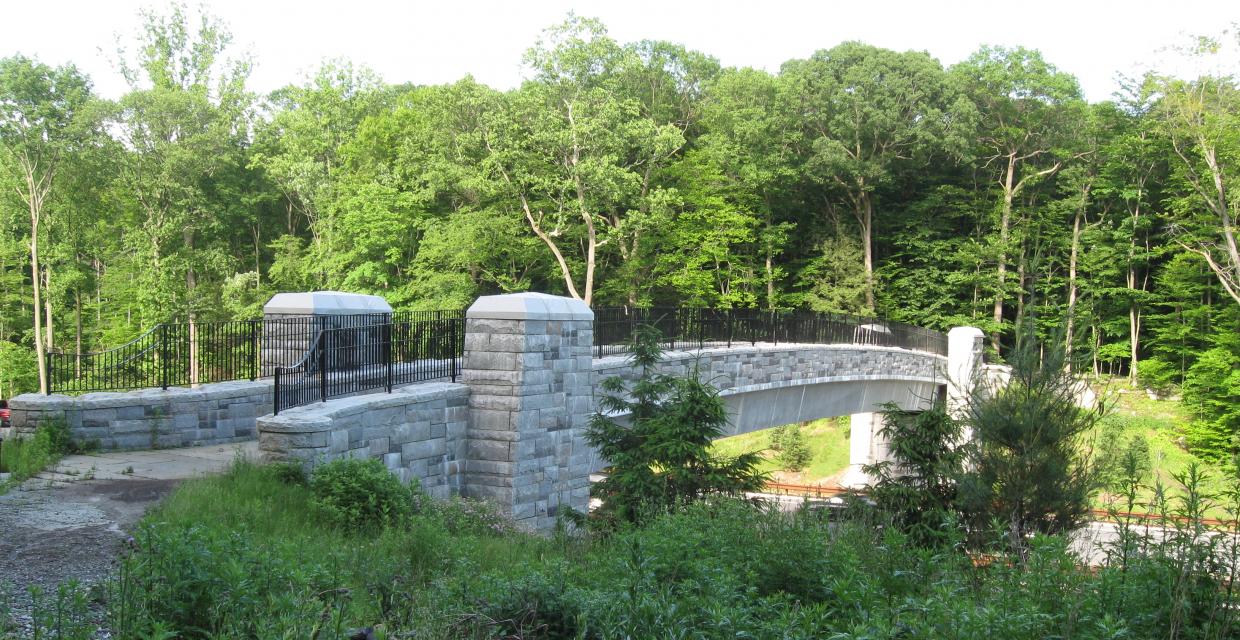 A foot bridge over the Taconic State Parkway  Photo: Jane Daniels