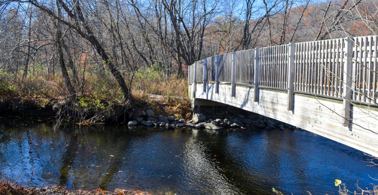 Bridge along the Lake Henry Trail - Continental Soldiers Field - Photo credit: Jeremy Apgar