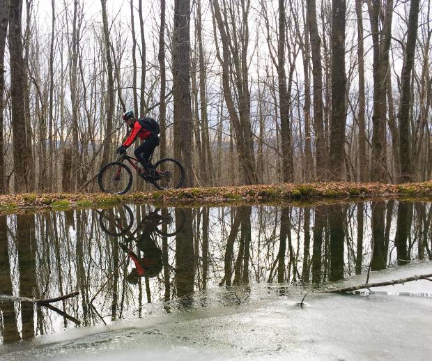 Mountain biker in the Catskills. Photo by Alicia Katsur.