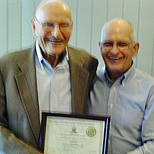 Bill Stoltzfus (left) with North Jersey Trails Chair John Moran.