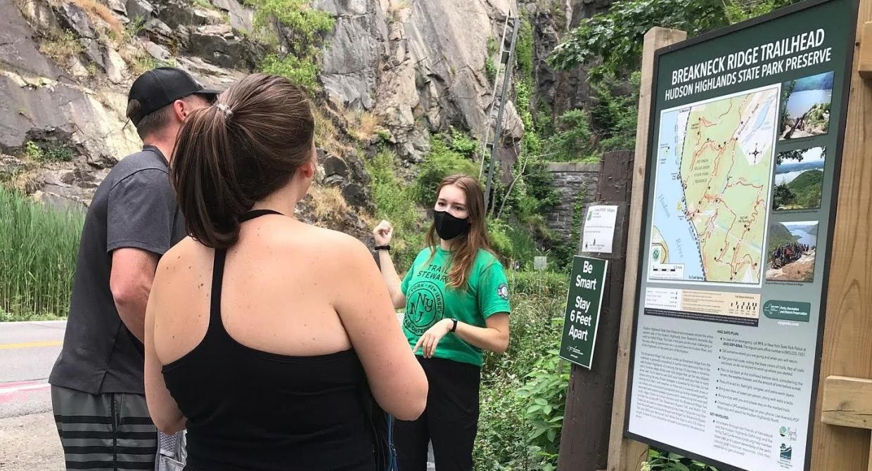 Educating Hikers, Safely and Responsibly