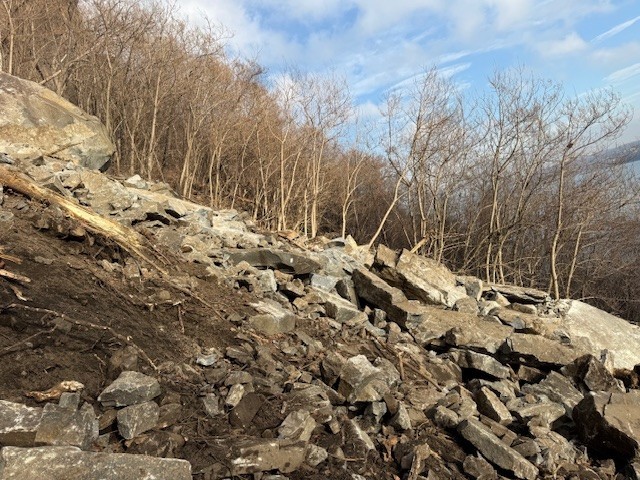Giant Stairs Rockfall Photo by Jessie King / Palisades Interstate Park Commission